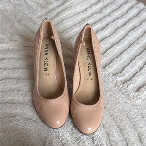 Anne Klein Women's Blush Heels